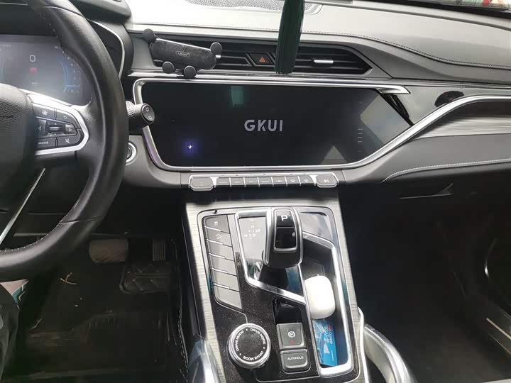 Фото 6 - Geely Atlas