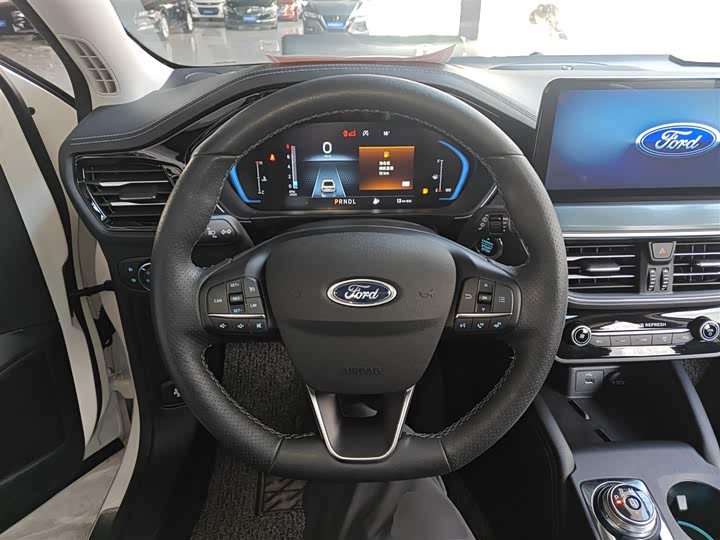 Фото 11 - Ford Focus