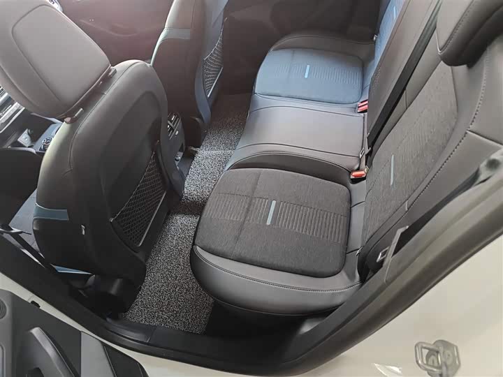 Фото 17 - Ford Focus