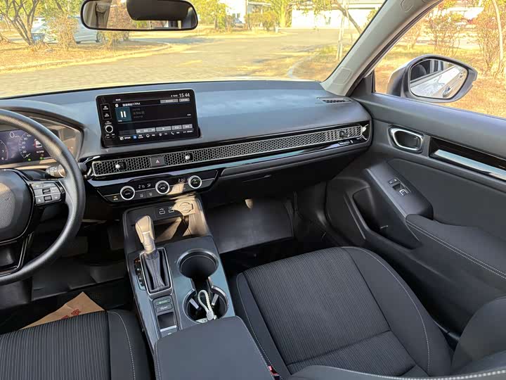 Фото 9 - Honda Civic