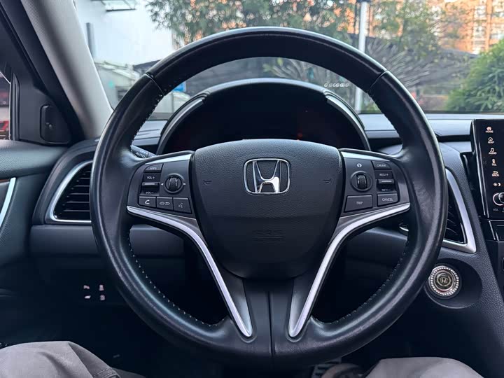 Фото 14 - Honda Avancier