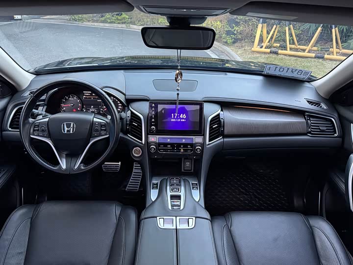 Фото 15 - Honda Avancier