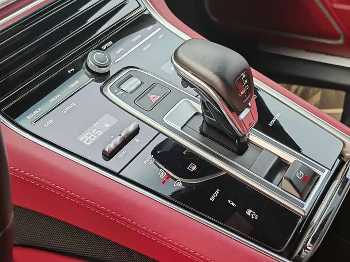 Фото 14 - Porsche Panamera