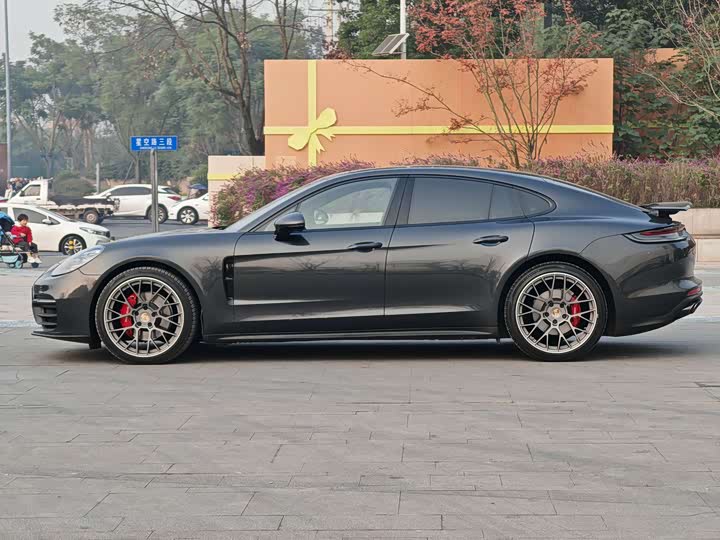 Фото 4 - Porsche Panamera