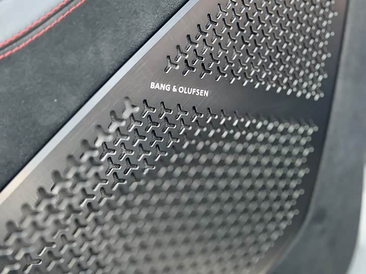 Фото 19 - Lamborghini Urus