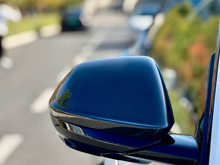 Фото 31 - Lamborghini Urus