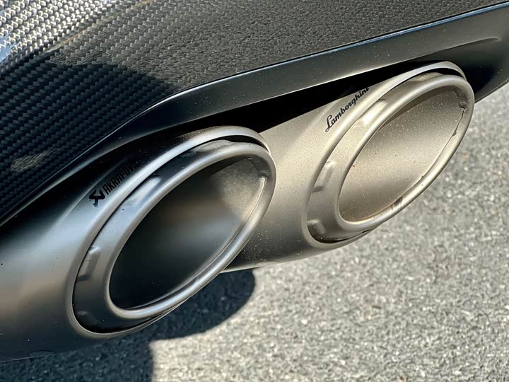 Фото 32 - Lamborghini Urus