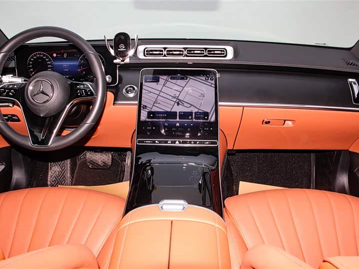 Фото 13 - Mercedes-Benz S-Class