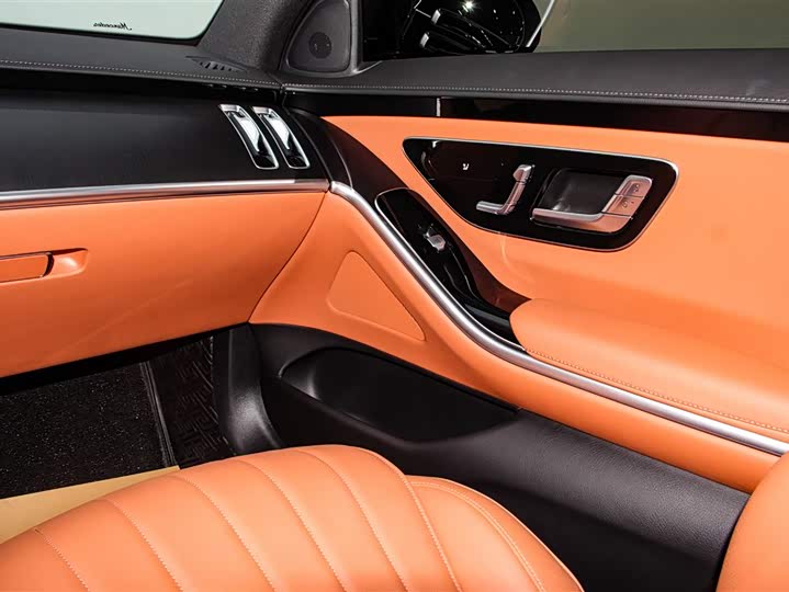 Фото 22 - Mercedes-Benz S-Class