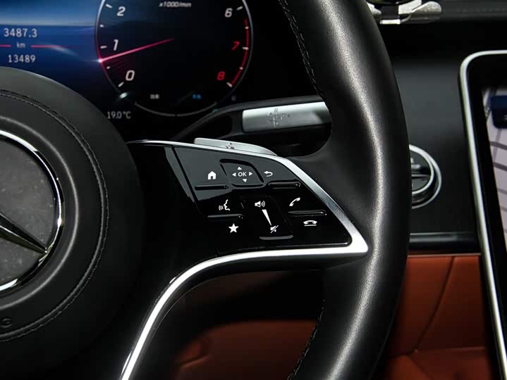 Фото 27 - Mercedes-Benz S-Class