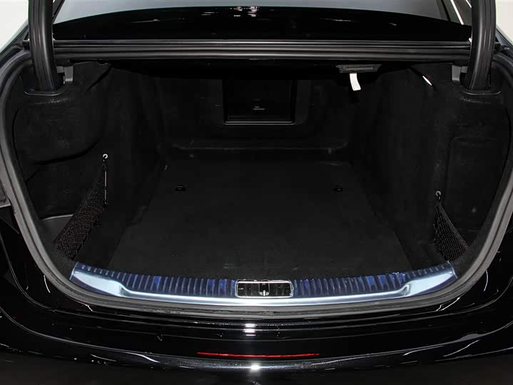 Фото 31 - Mercedes-Benz S-Class