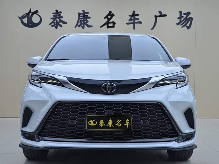 Фото 2 - Toyota Granvia