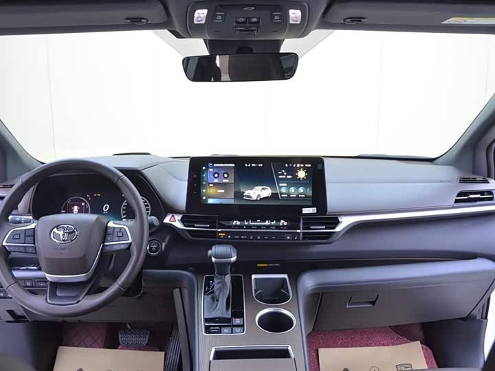 Фото 8 - Toyota Granvia