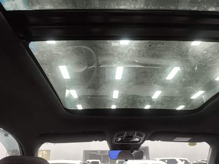 Фото 18 - Geely Monjaro