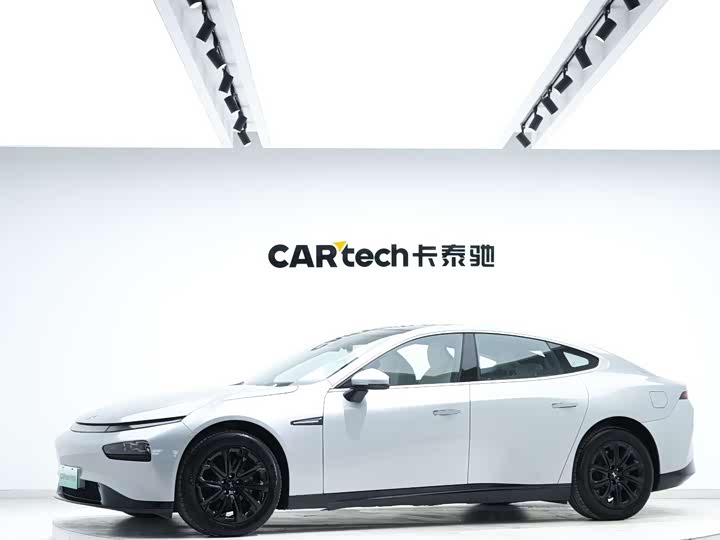 Фото 1 - XPeng P7