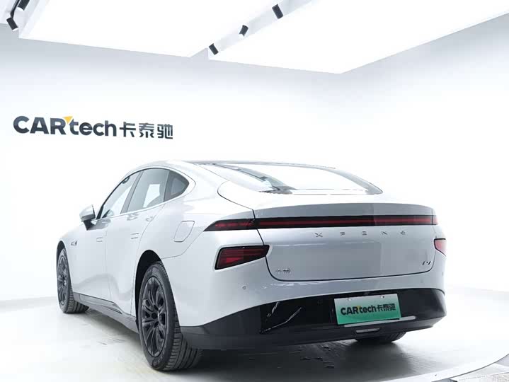 Фото 11 - XPeng P7