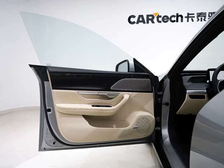 Фото 22 - XPeng P7