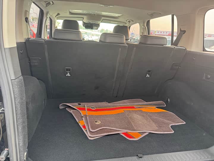 Фото 17 - Tank 300