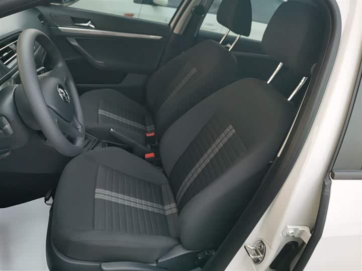 Фото 15 - Volkswagen Lavida