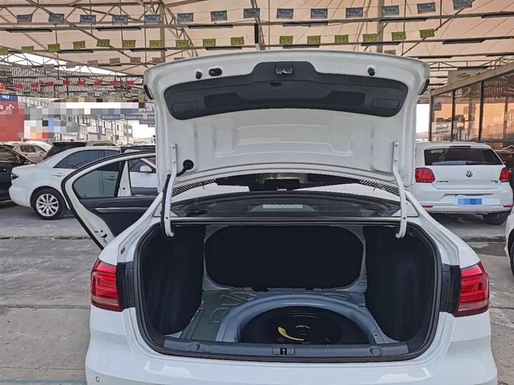 Фото 19 - Volkswagen Lavida