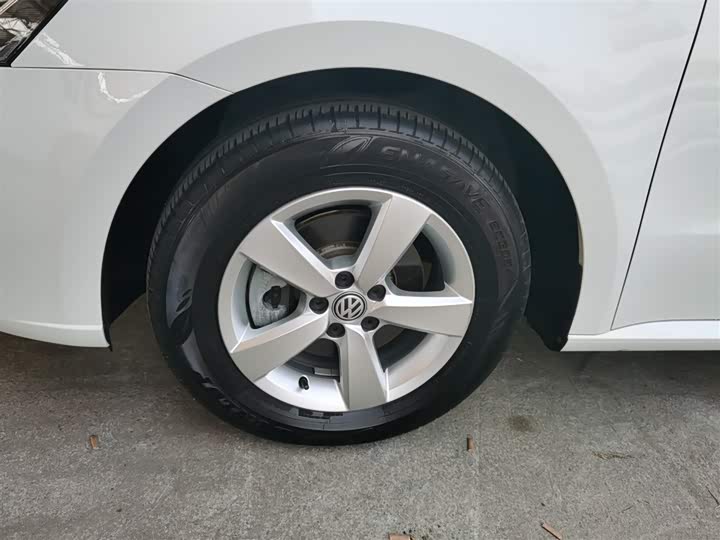 Фото 23 - Volkswagen Lavida