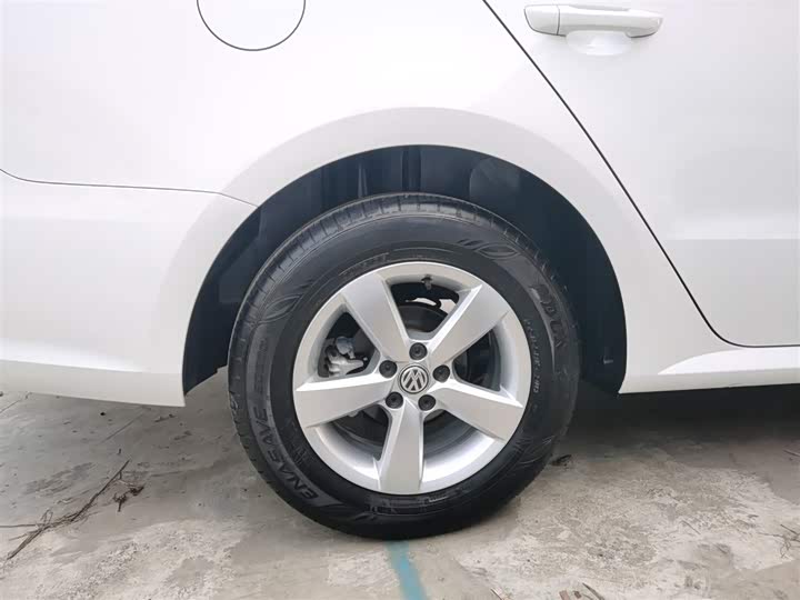 Фото 26 - Volkswagen Lavida