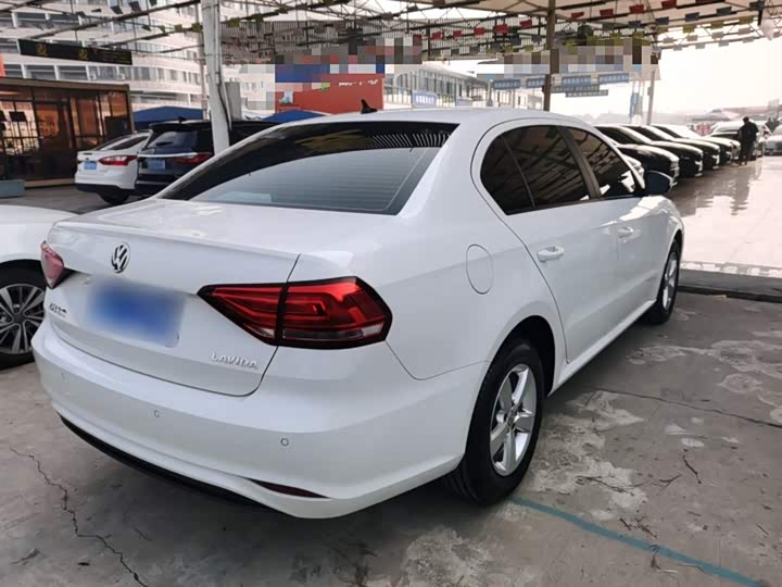 Фото 7 - Volkswagen Lavida