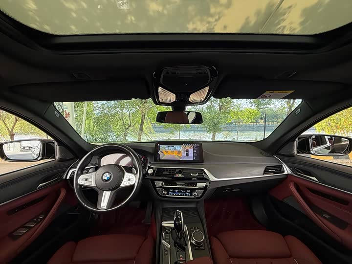 Фото 13 - BMW 5 Series