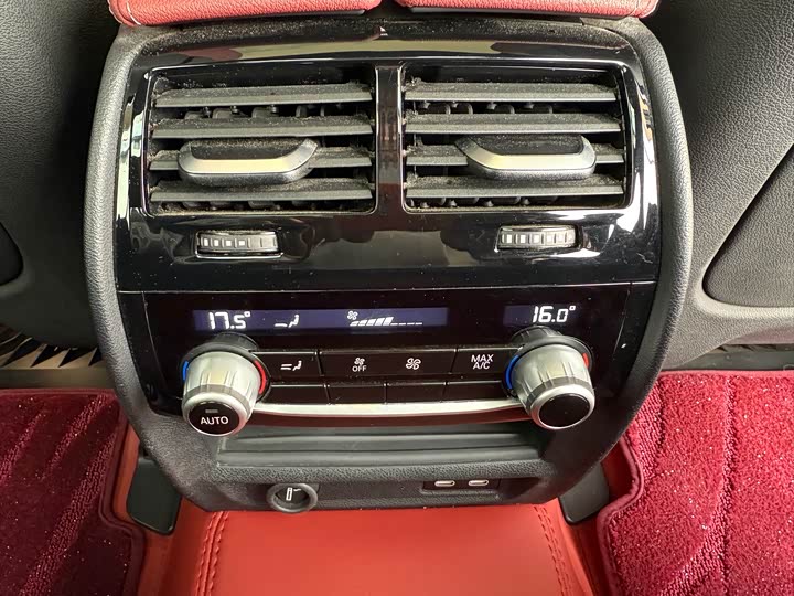 Фото 14 - BMW 5 Series