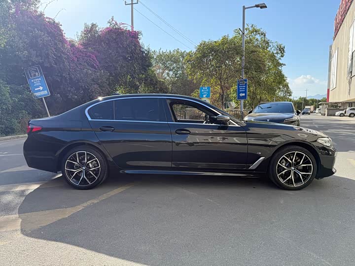 Фото 5 - BMW 5 Series