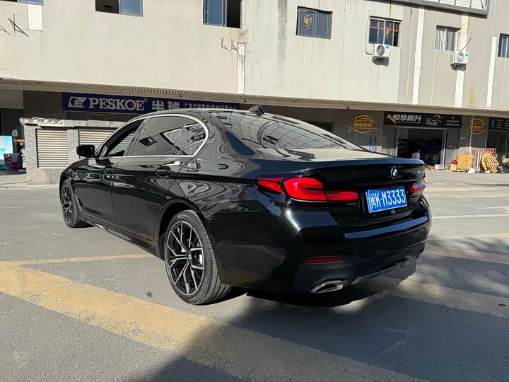 Фото 6 - BMW 5 Series