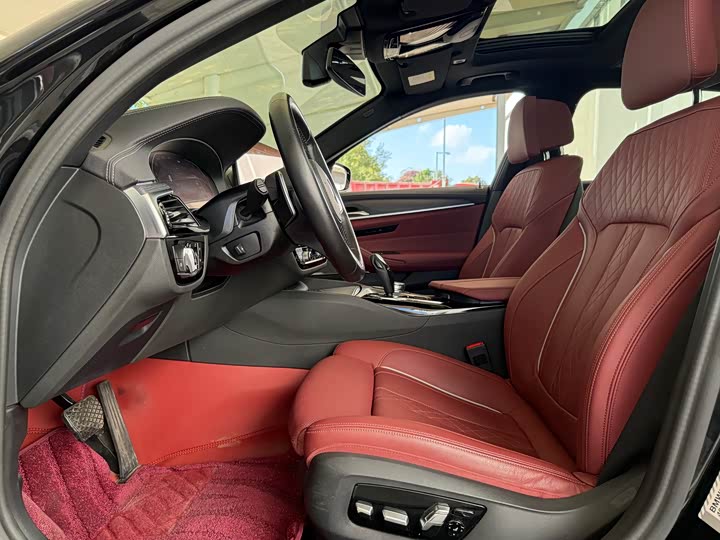 Фото 9 - BMW 5 Series