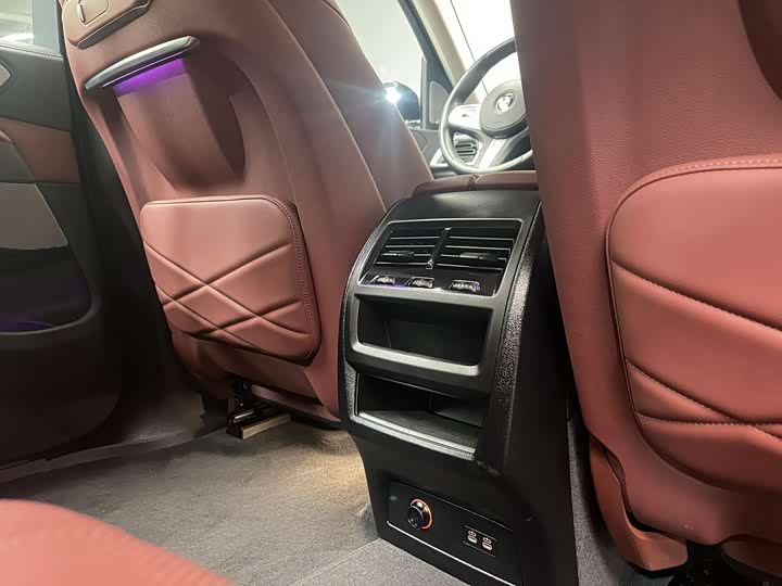 Фото 22 - BMW X5