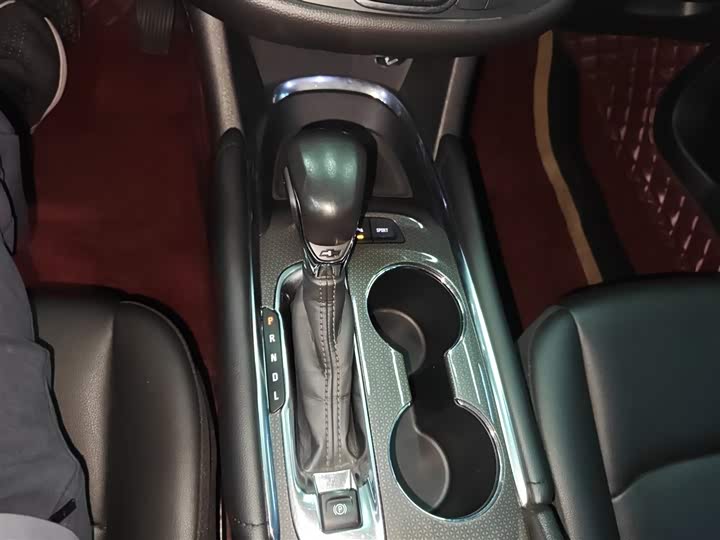 Фото 14 - Chevrolet Malibu XL