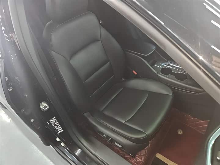 Фото 25 - Chevrolet Malibu XL