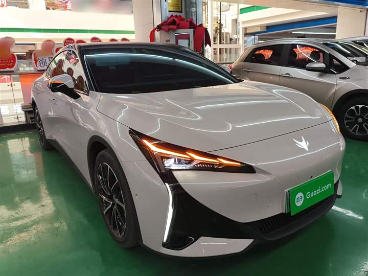 Фото 20 - BAIC Arcfox Alpha S5