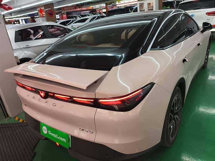 Фото 22 - BAIC Arcfox Alpha S5