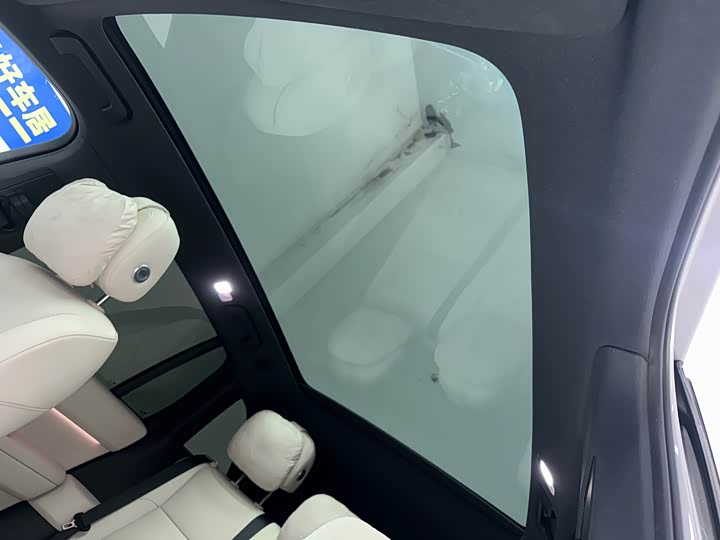 Фото 16 - LiXiang L6