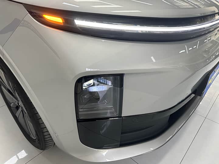 Фото 17 - LiXiang L6