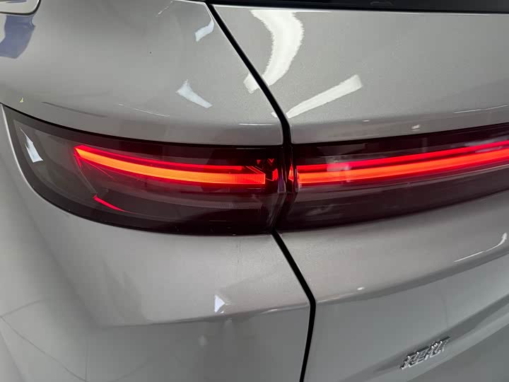 Фото 18 - LiXiang L6