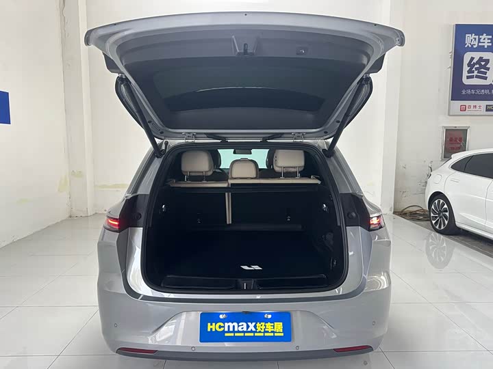 Фото 19 - LiXiang L6