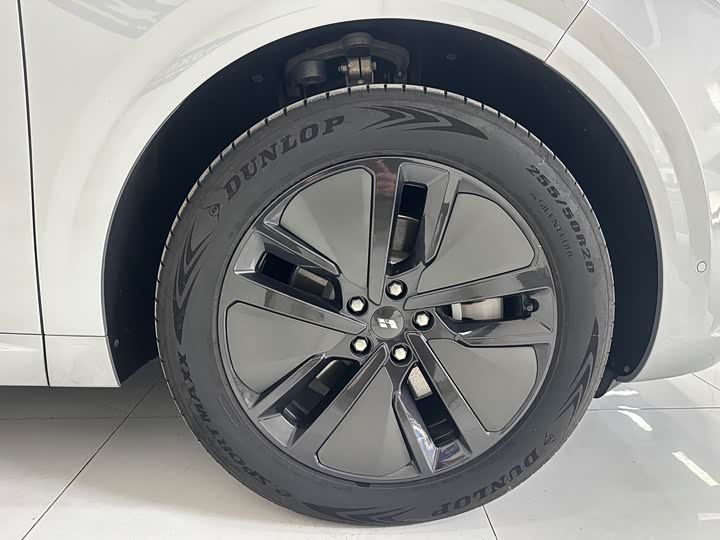 Фото 21 - LiXiang L6