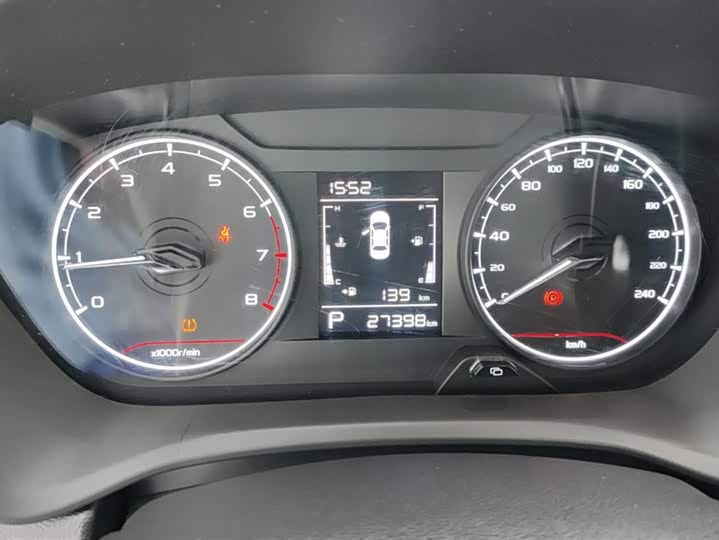 Фото 14 - Geely Vision X3