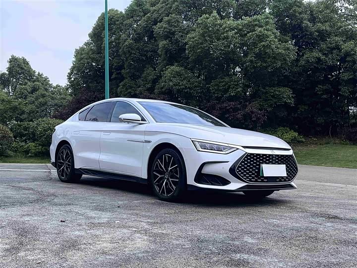 Фото 16 - BYD Han