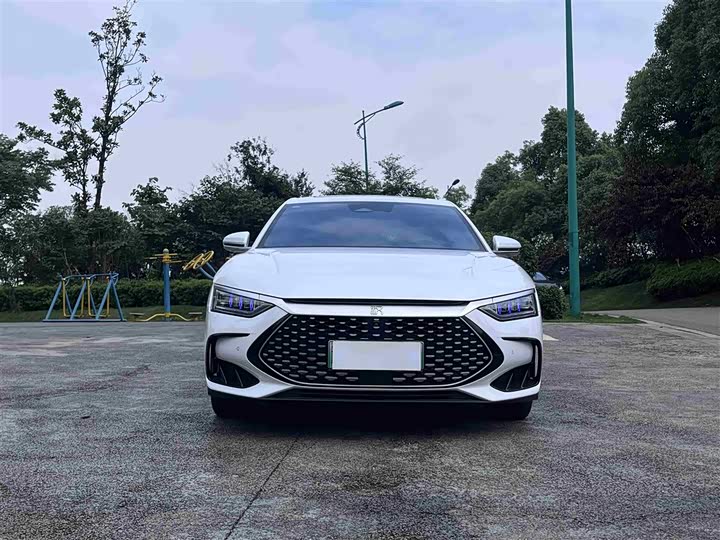 Фото 17 - BYD Han