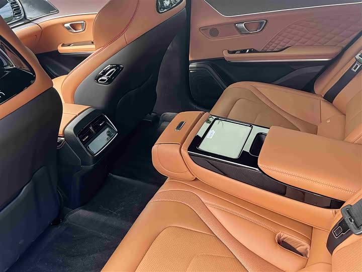 Фото 27 - BYD Han