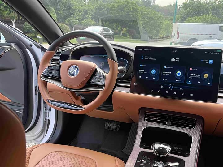 Фото 28 - BYD Han