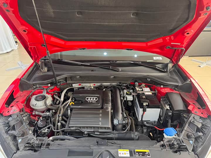 Photo 16 - Audi Q2L