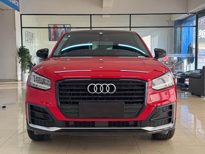 Photo 2 - Audi Q2L