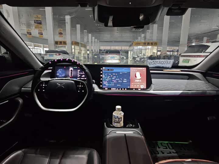 Фото 10 - XPeng P7